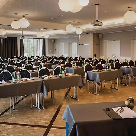 Everness Aquatique Parc Hotel 4*