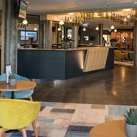 Everness & Hotel