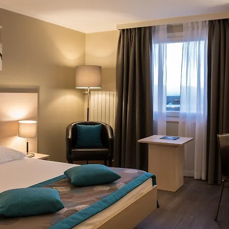 Everness Aquatique Parc Hotel
