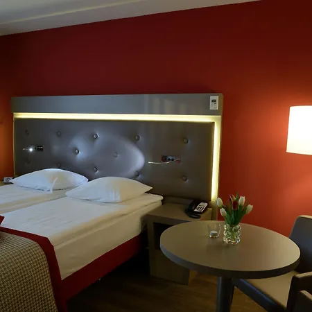 Everness & Hotell 4*