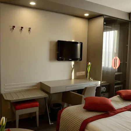 Everness & Hotel