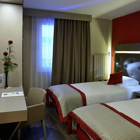 Hotel Everness &