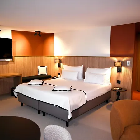 Hotel Everness &