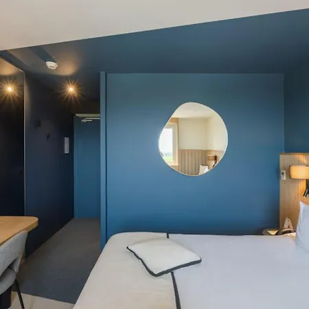 Hotel Everness & 4*