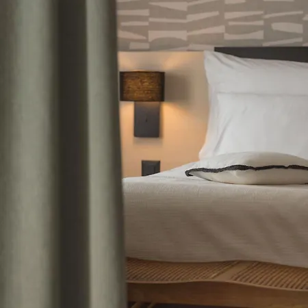 Hotel Everness &