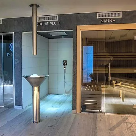 Everness & Hotel 4*