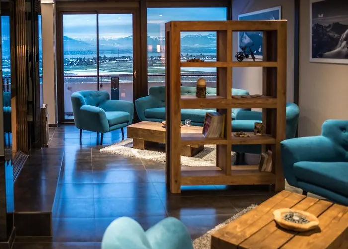 Hotell Everness & 4*