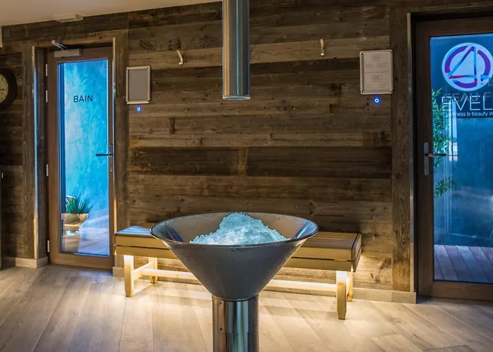 Everness & 4* シャヴァンヌ・ド・ボジ