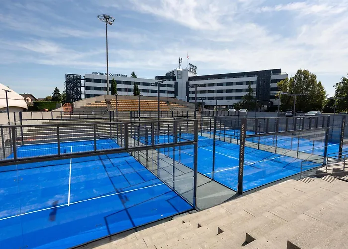 Everness & シャヴァンヌ・ド・ボジ